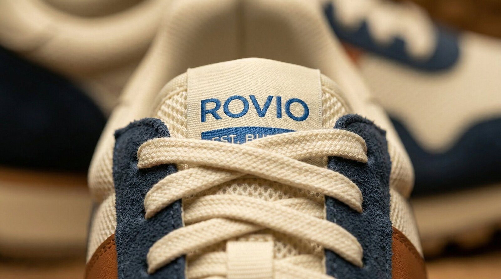 Close-up: Lasche mit ROVIO Branding